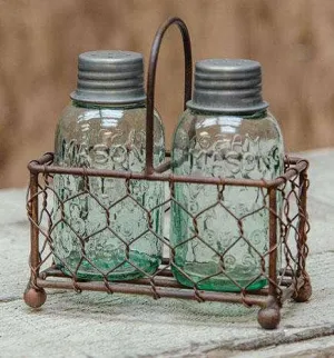 Chicken Wire Caddy W/Shakers