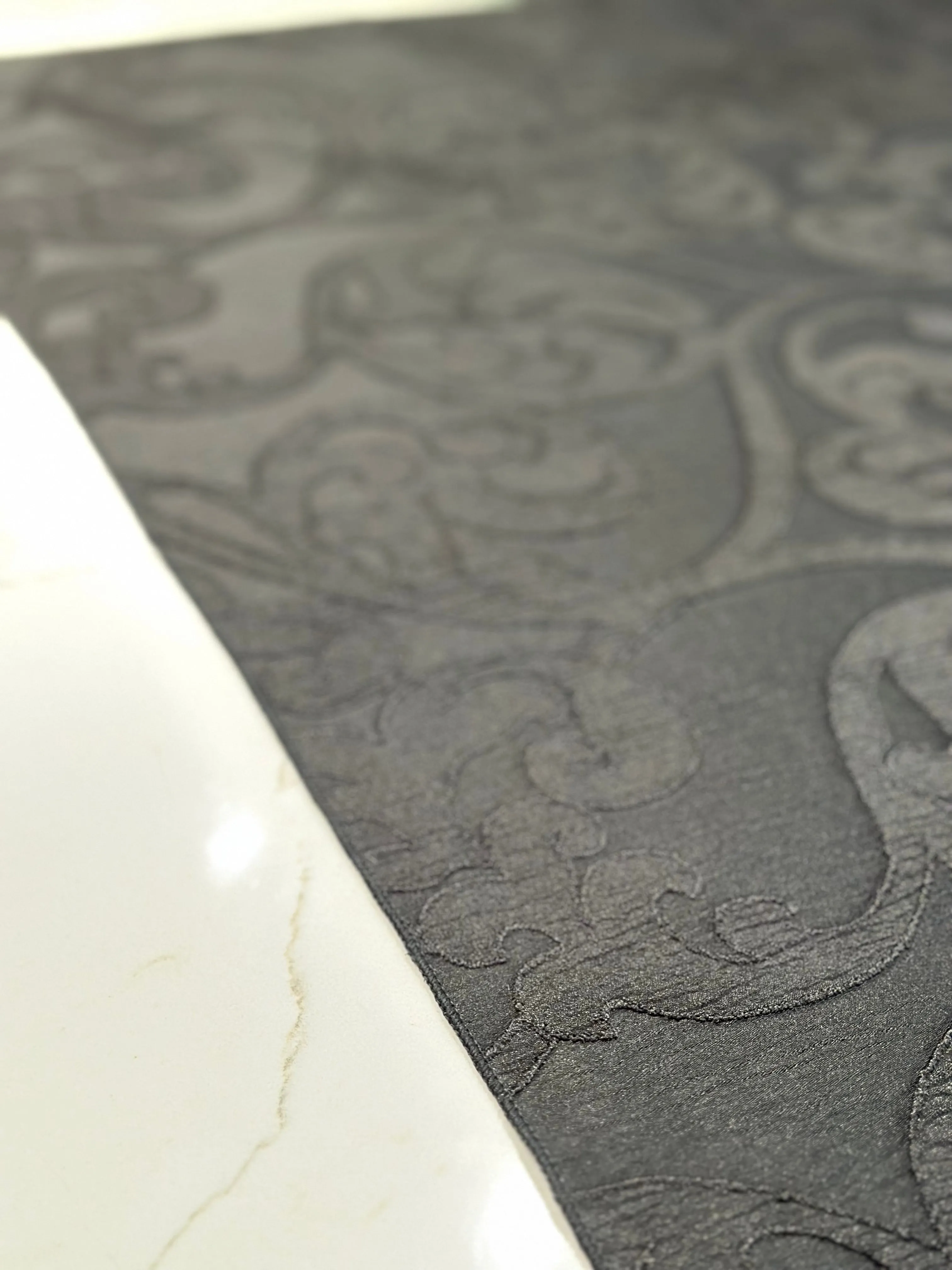 Classic Jacquard Table Linen in Black