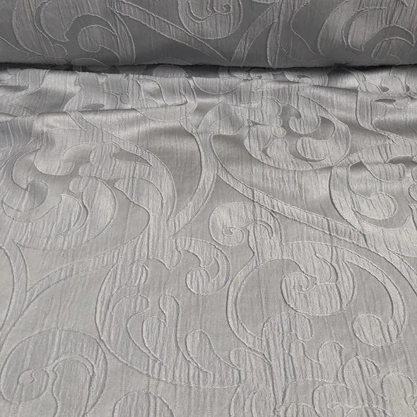 Classic Jacquard Table Linen in Silver