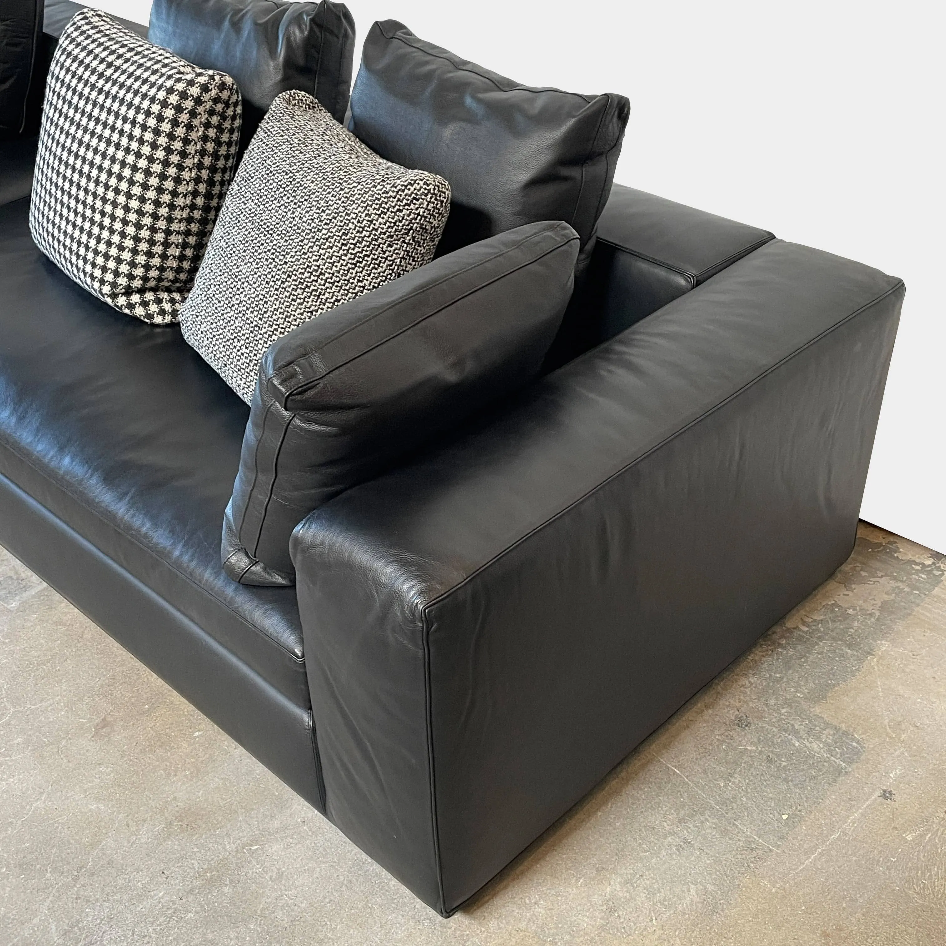 Minotti Hamilton Black Leather Sofa