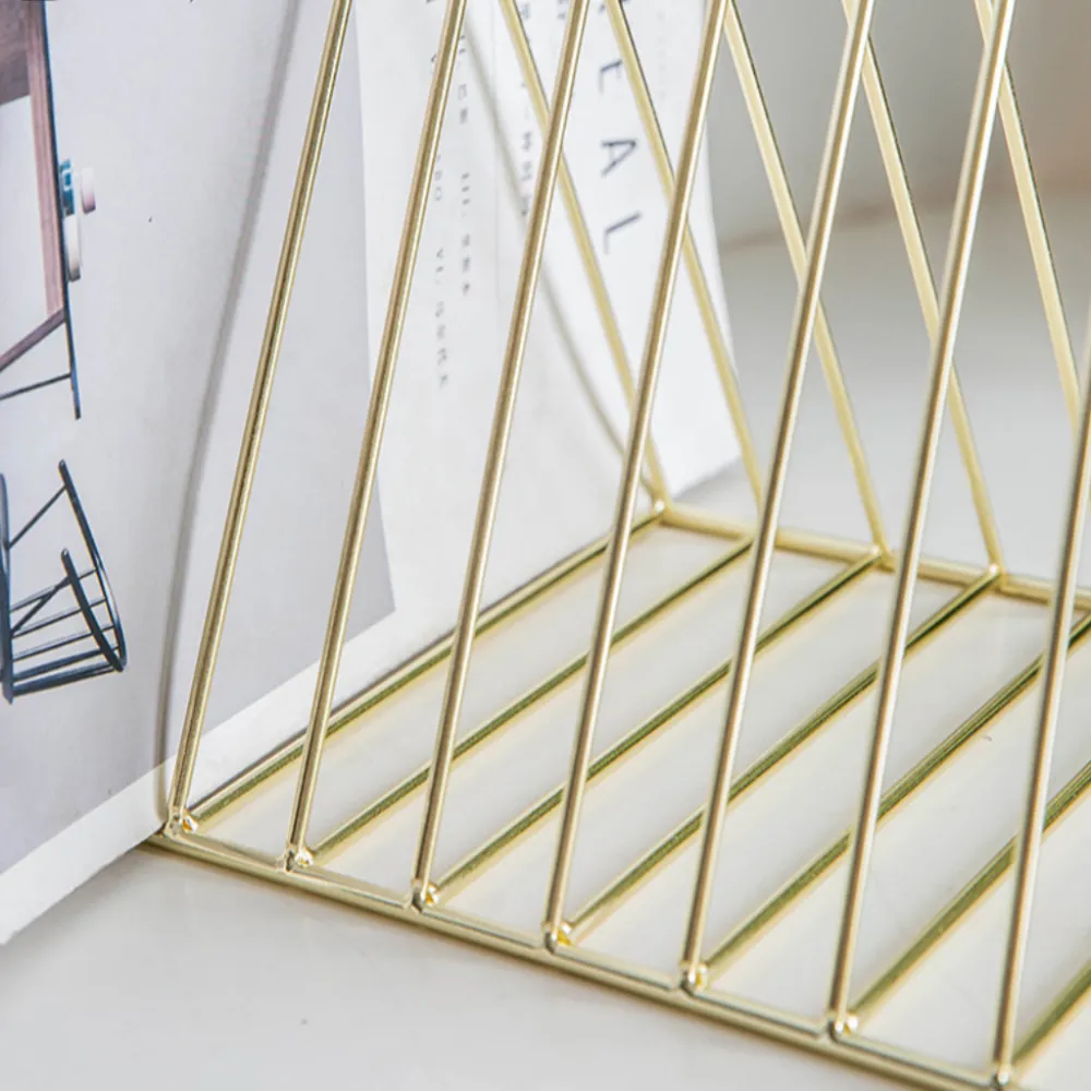 Non-Slip Triangle Book Shelves