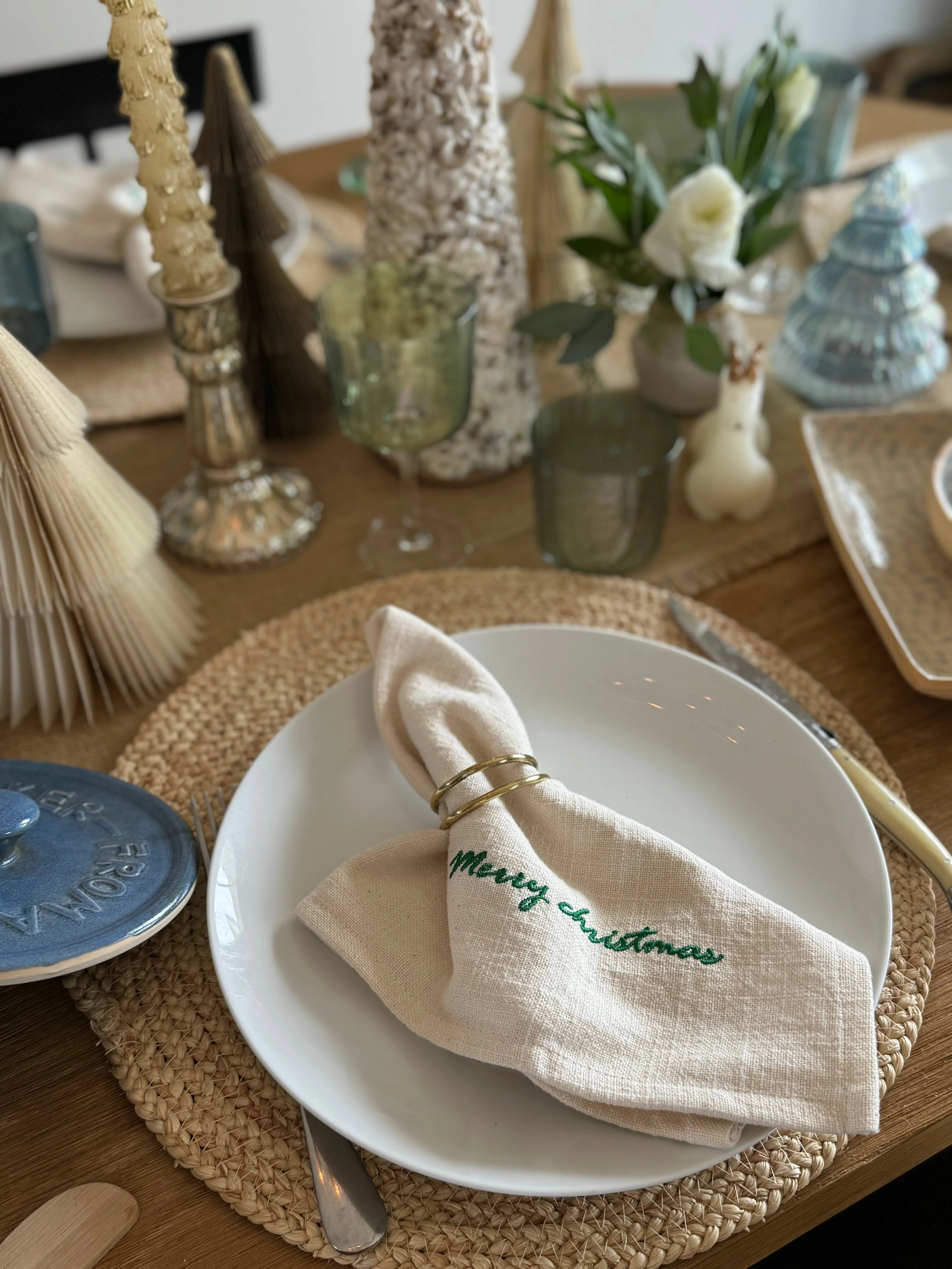 Square Cotton Napkins Embroidered "Merry Christmas" Set/4