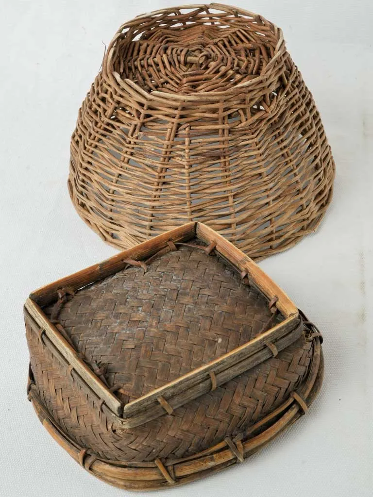 Two petit vintage wicker woven baskets