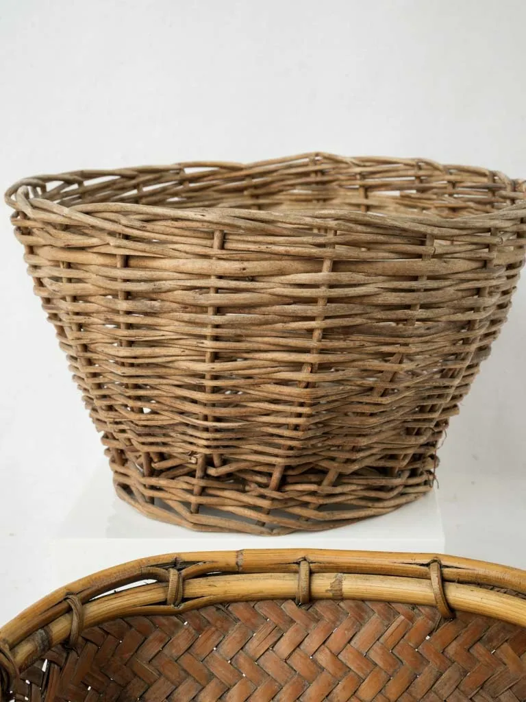 Two petit vintage wicker woven baskets